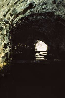 Cliquer pour agrandir : Canal souterrain du marteau à drome ; 1998 (c) CD24